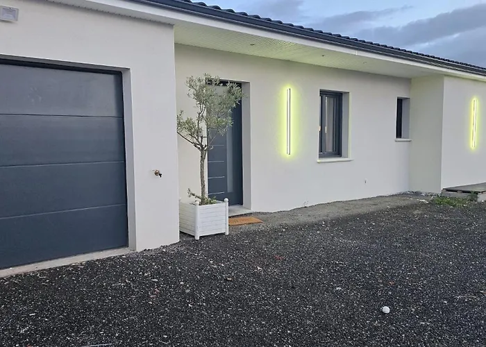 Nesehome, Maison A Proximite Du Futuroscope